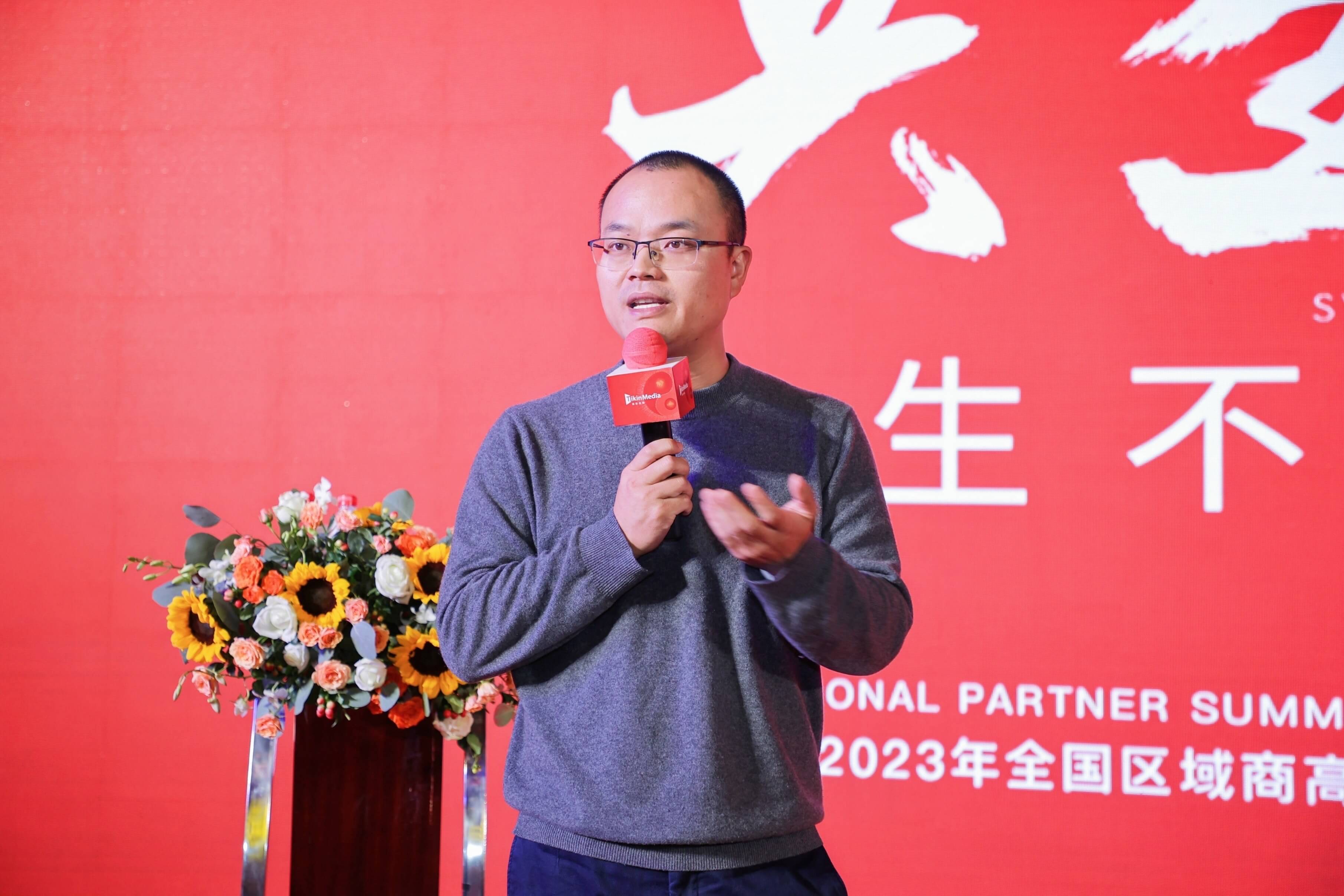 1677488550038053049.jpg 快刀何.jpg