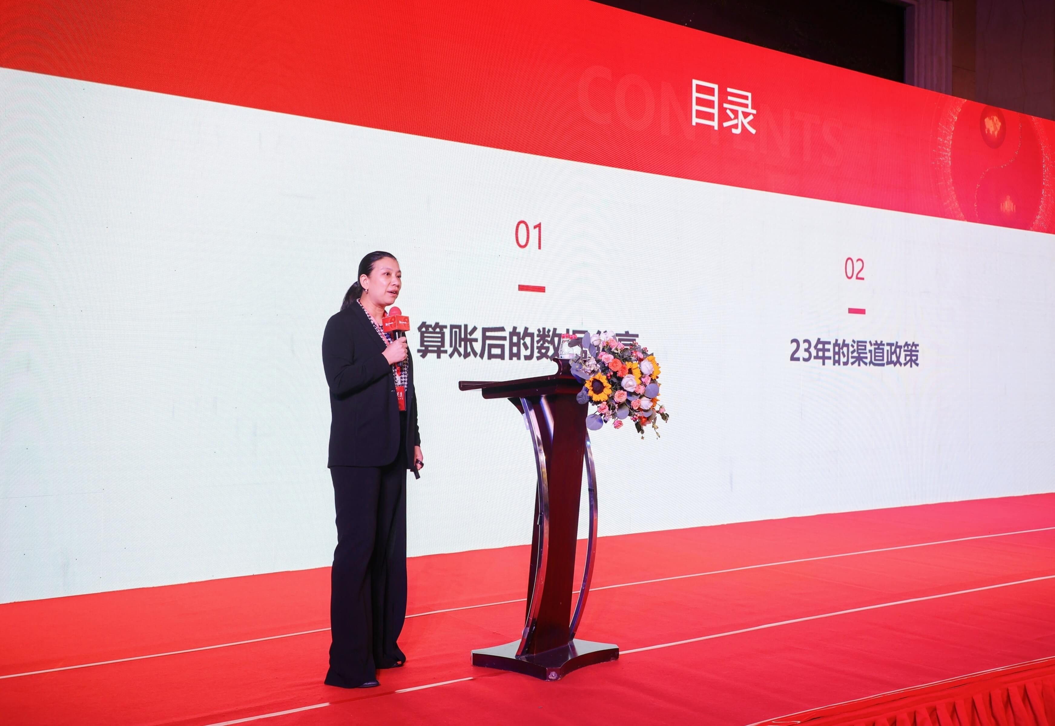 1677489181087089716.jpg 乔丽.jpg